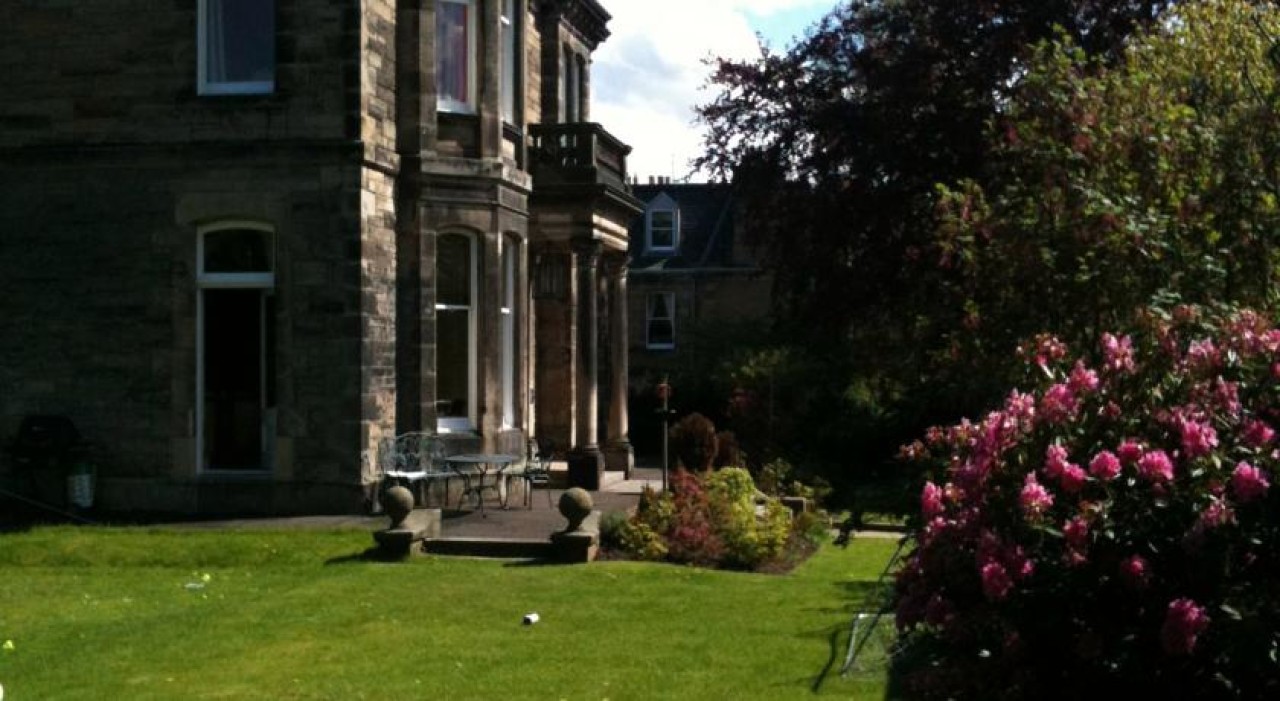 Claremont House Bed and Breakfast Edinburgh and Lothians Private