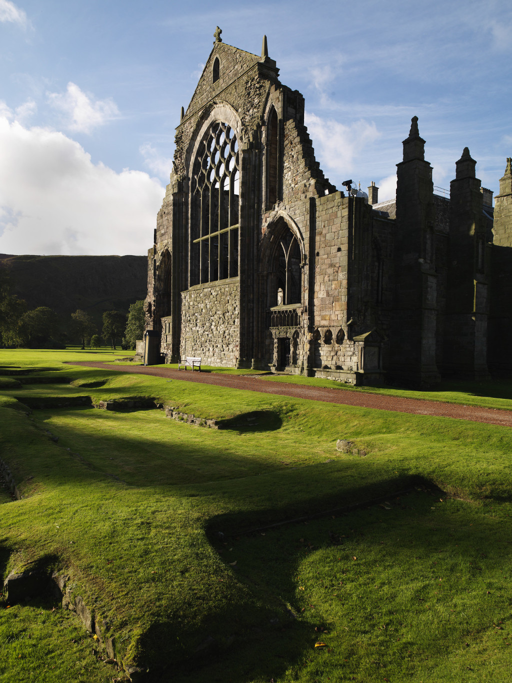 Activity Holyrood Abbey and Abbey Strand