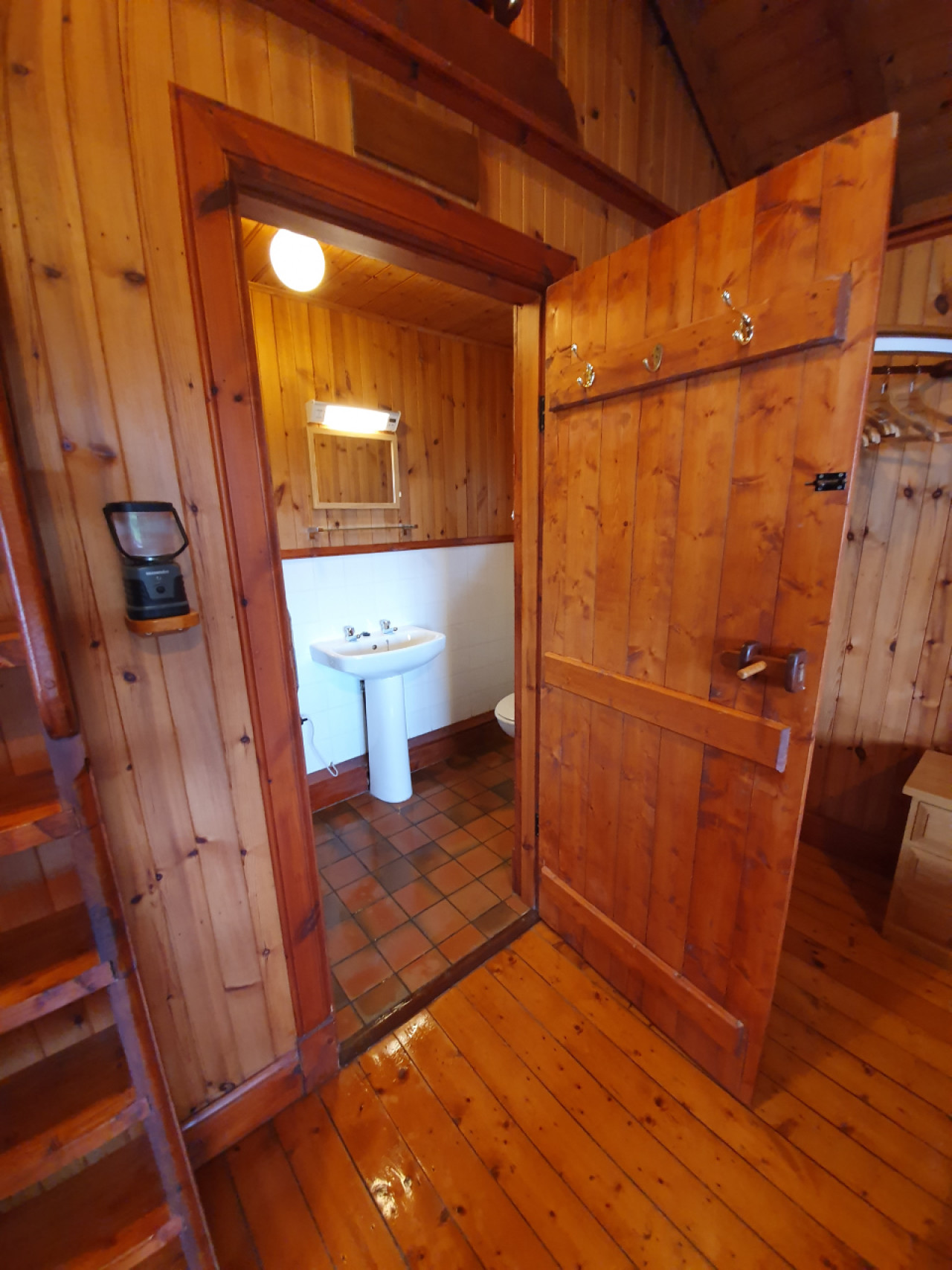 Stone Lodge Bathroom