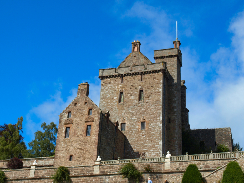 Activity Drummond Castle Gardens