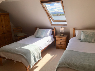 Twin Bedroom With View, White Cottage, Inverness