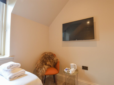 Second Bedroom 2, Raniven Guest House, Oban.