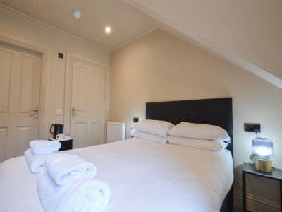 Seventh Bedroom, Raniven Guest House, Oban.